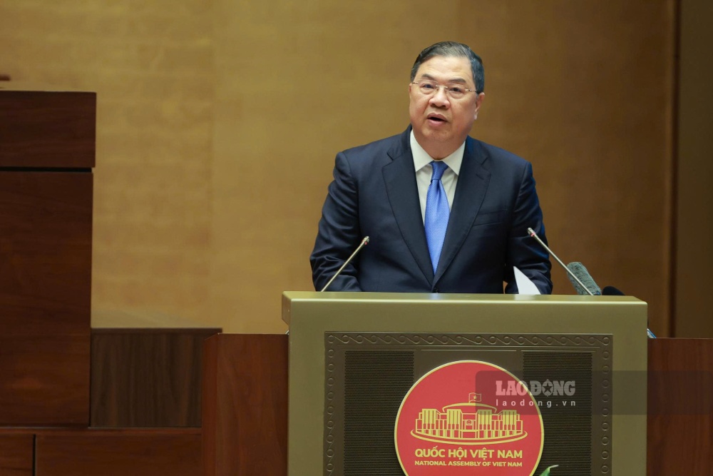 Le membre du Bureau politique, vice-Premier ministre permanent Phạm Gia Túc a souligné que la résolution n° 21-NQ/TW affirme que le prix des terrains est décidé par l'État sur la base des objectifs de développement de chaque période. Photo: Hải Nguyễn