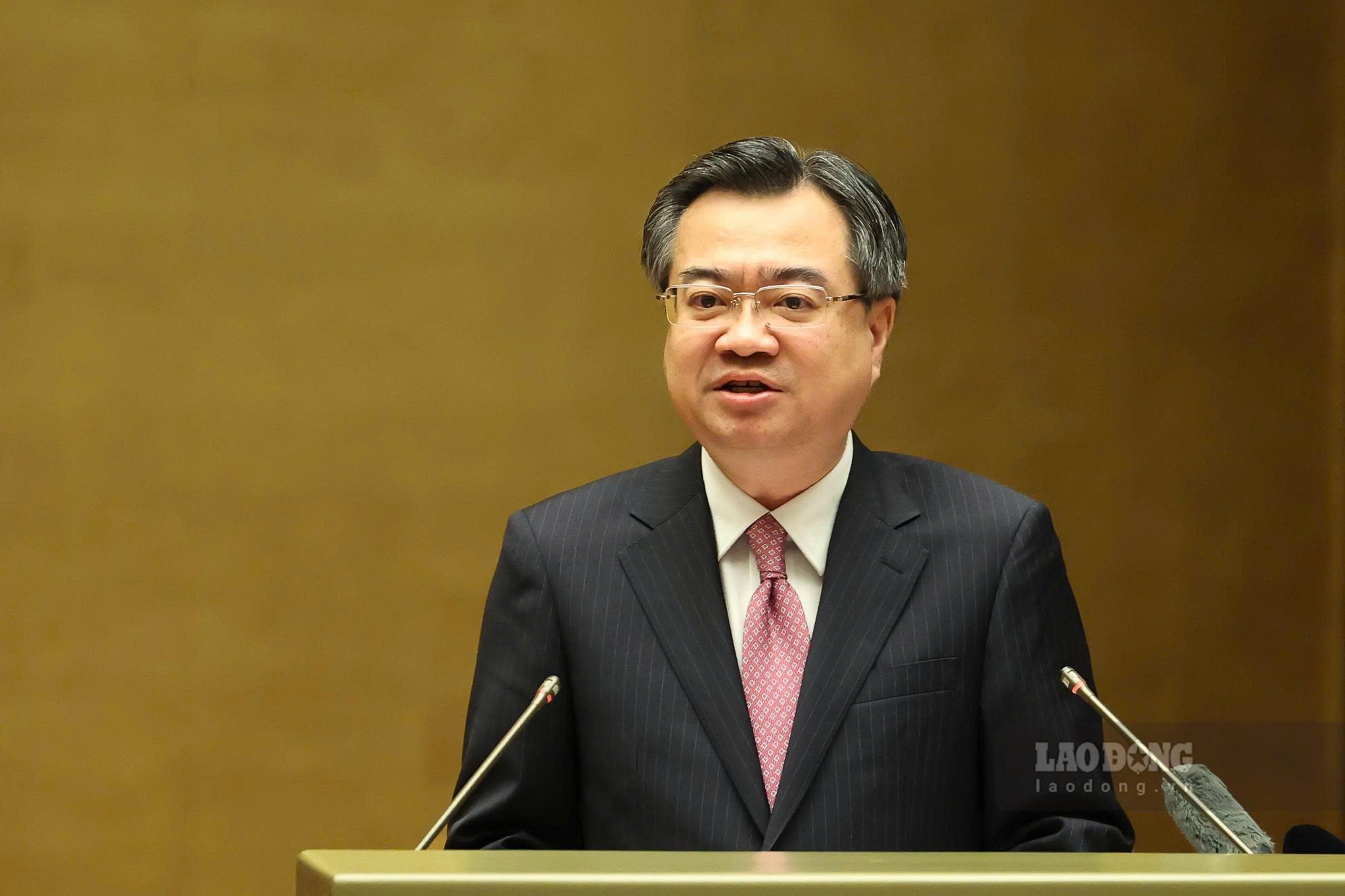 Mr. Nguyen Thanh Nghi - Member of the Politburo, Secretary of the Party Central Committee, Head of the Central Policy and Strategy Committee presents a report at the Conference on the content of the Resolution on Innovation of Vietnam's Development Model. Photo: Hai Nguyen