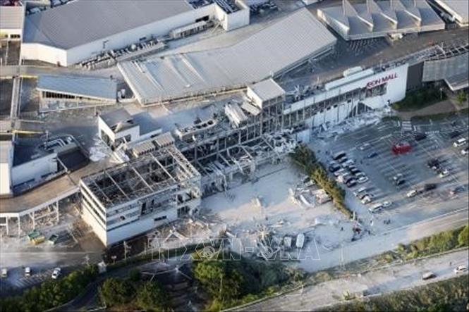 Damage after the earthquake at Aeon Mall shopping center in Kumamoto Prefecture, Japan on July 28. Photo: Kyodo/Vietnam News Agency