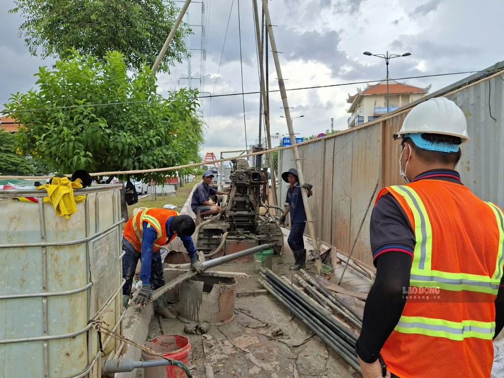 Geological survey of Metro Line 6 on Pham Van Dong Avenue (HCMC). Photo: Minh Quan