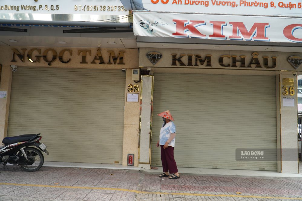 People are advised not to sell off diamonds at the present time. Photo: Ha May