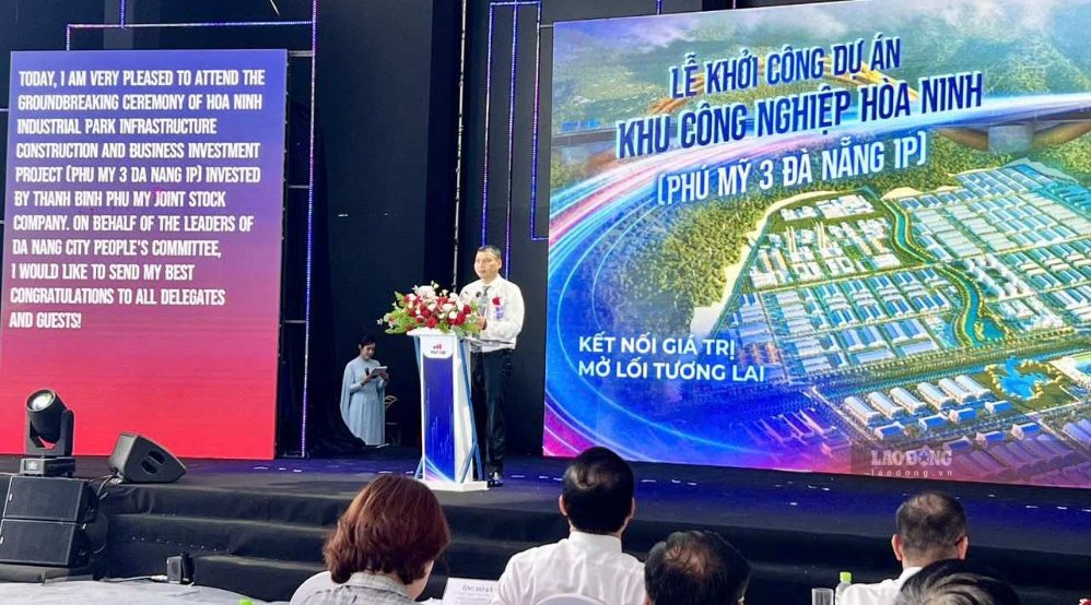 The Project to Invest in Construction and Business of Infrastructure of Hoa Ninh Industrial Park, Da Nang (Phu My 3 Da Nang) started construction on the morning of July 29. Photo: An Thuong