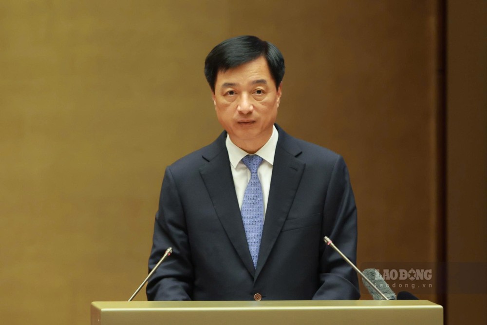Politburo member, Secretary of the Party Central Committee, Head of the Central Organization Committee Nguyen Duy Ngoc mentioned the study of building a special economic zone; forming commune-level administrative units with typical core characteristics to spread. Photo: Hai Nguyen
