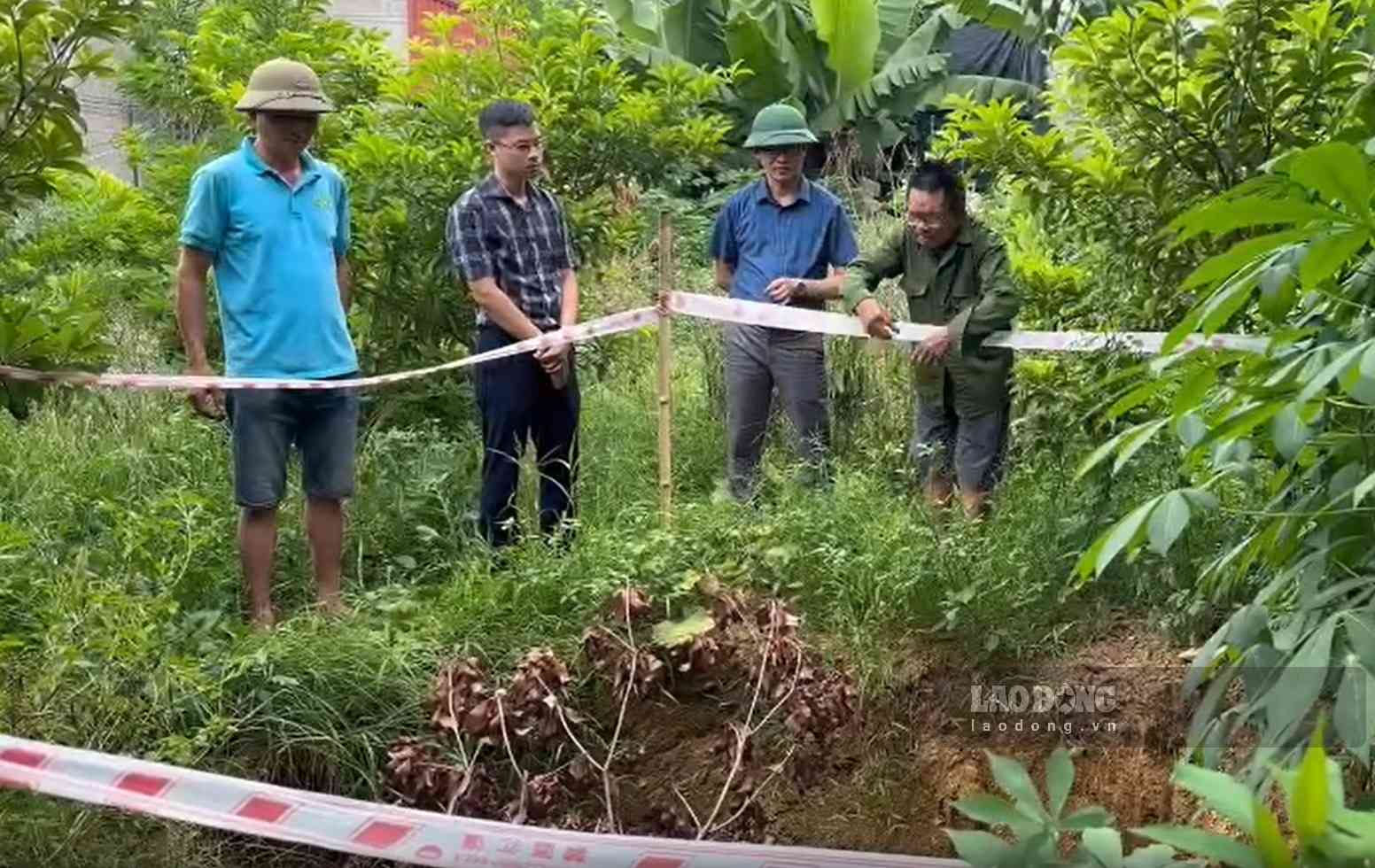 Chính quyền địa phương đã cho căng dây Ảnh: Nguyễn Trường