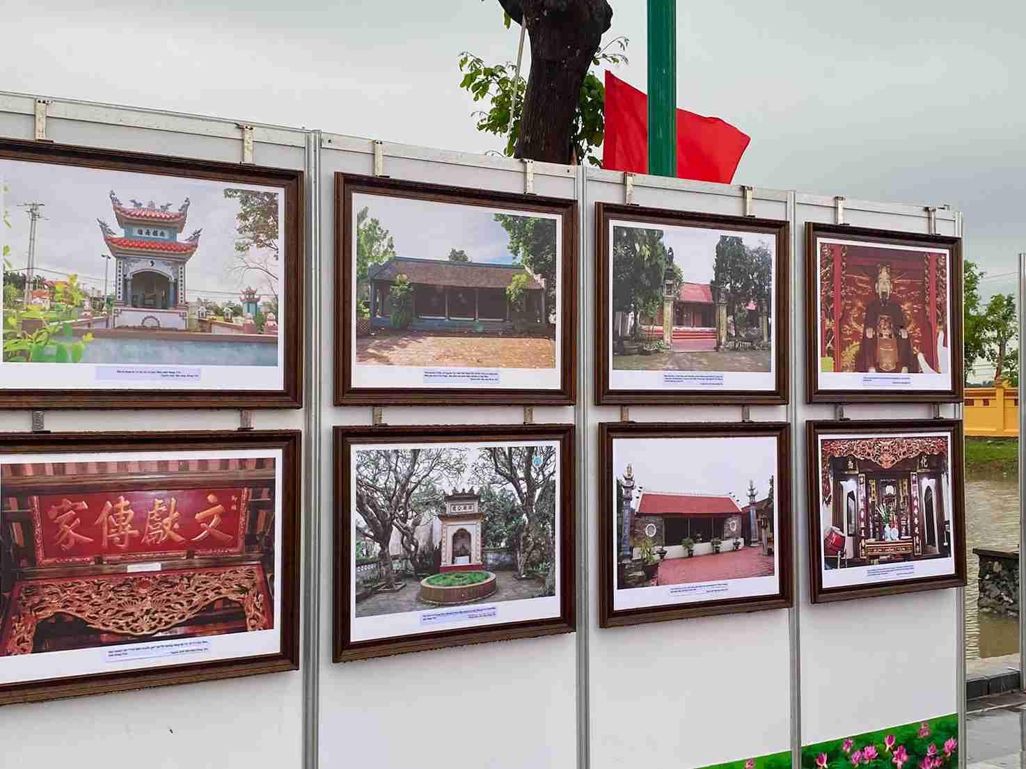 Triển lãm giới thiệu nhiều tư liệu, hình ảnh và hiện vật quý về Danh nhân văn hóa Lê Quý Đôn. Ảnh: Xã Lê Quý Đôn
