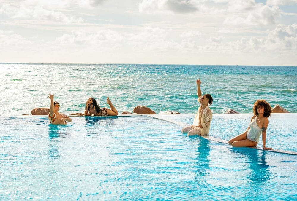 Los diversos productos turísticos ayudan a Phu Quoc a atraer a muchos turistas de regreso. Foto: Sun World Hon Thom