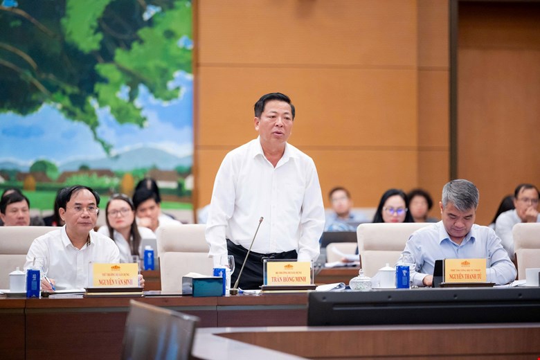 Bộ trưởng Bộ Xây dựng Trần Hồng Minh. Ảnh: Quochoi.vn