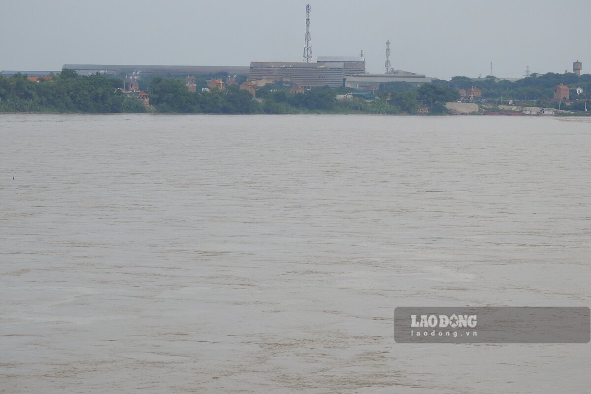 The water level of the Thao River (the main stream of the Red River) in Lao Cai and Phu Tho continues to rise in the next 6-12 hours and then will recede. Photo: To Cong