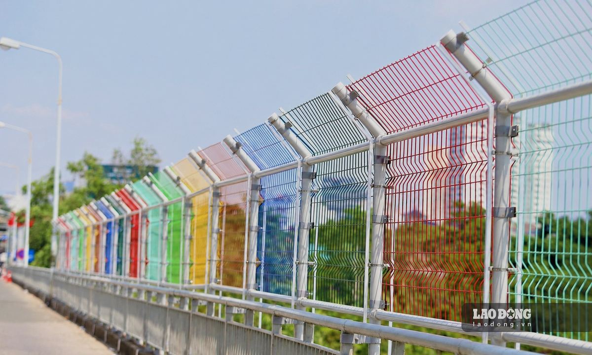 Ben Thuy 1 bridge protection net both ensures safety and creates a landscape highlight. Photo: Tran Tuan
