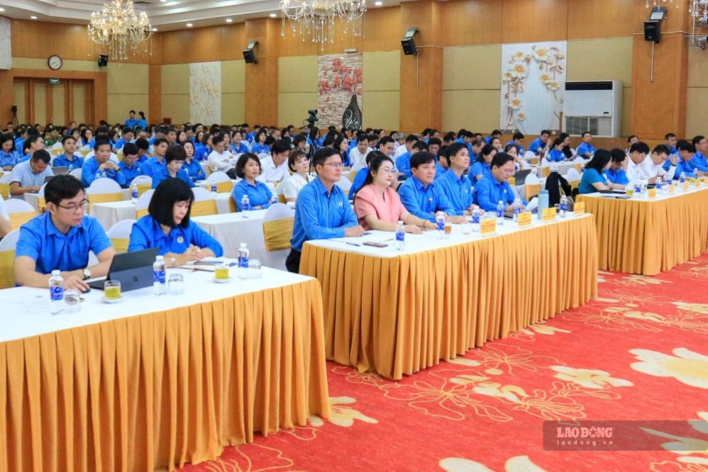 On the morning of July 3, the Party Committee of the Vietnam General Confederation of Labour organized a Conference to thoroughly grasp the Resolution of the 11th Congress of the Vietnam Fatherland Front and the Resolution of the 14th Congress of the Vietnam Trade Union. Photo: Quynh Chi