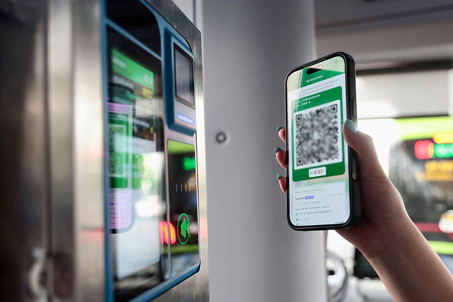 Experience "one-touch" electronic bus tickets with new fare calculation methods in Hanoi