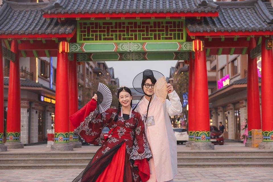 韓国を旅行するベトナム人観光客。写真:Vietravel