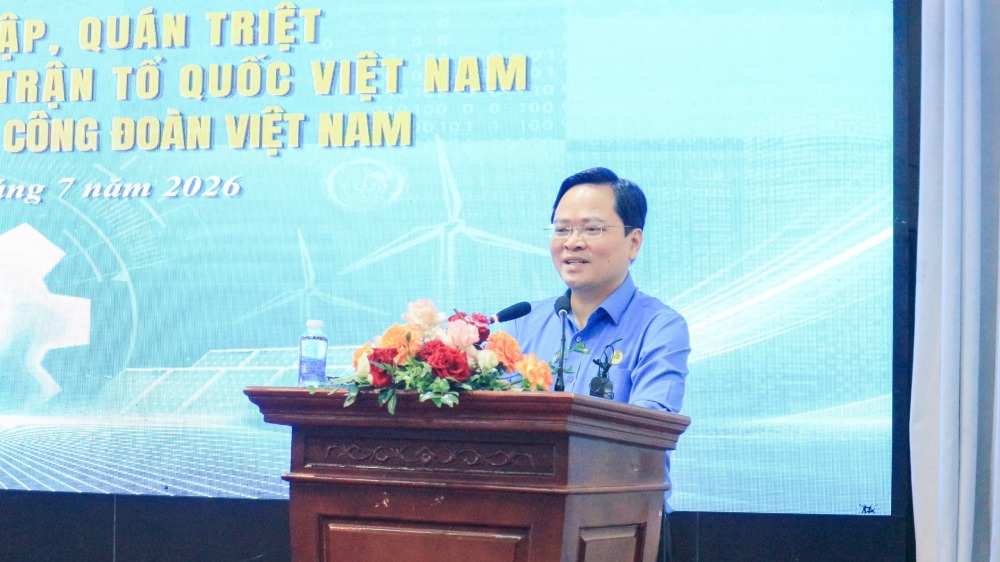 According to Mr. Nguyen Anh Tuan - Member of the Party Central Committee, Chairman of the Vietnam General Confederation of Labor, the trade union will deploy assessment and publicize the satisfaction index of union members and workers. Photo: Quynh Chi