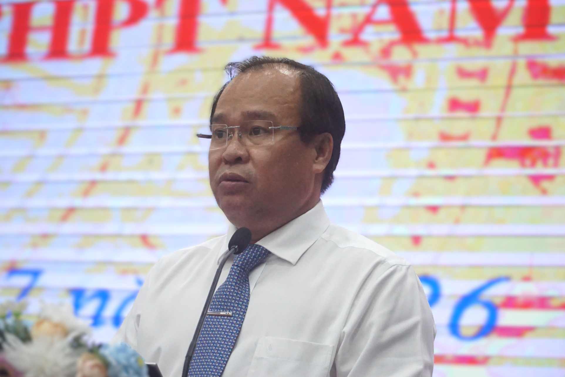 Phó chủ tịch UBND tỉnh Cà Mau Nguyễn Minh Luân phát biểu tại lễ tuyên dương. Ảnh: Nhật Hồ.