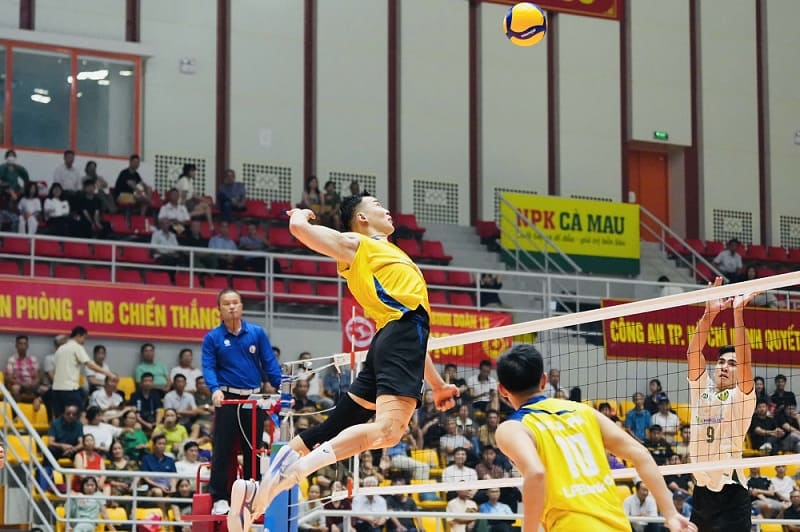 Main attacker Batsuuri Battur will come to Vietnam for training with the Mongolian volleyball team and will practice with the home team. Photo: VFV