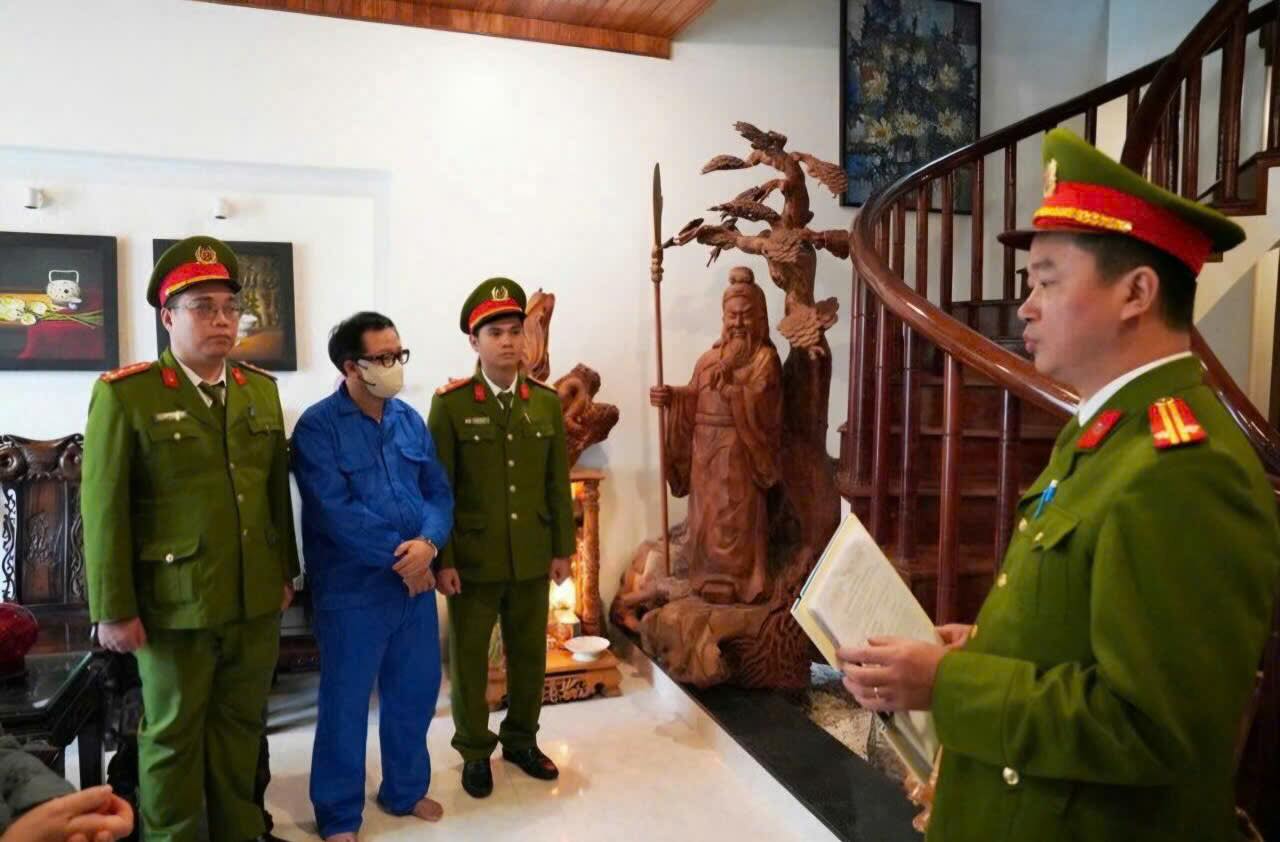 Cựu Giám đốc Đại học Huế bị tuyên 13 năm tù. Ảnh: Trần Hồng.