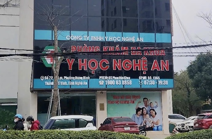 Công an tỉnh Nghệ An đang điều tra vụ án “Lừa dối khách hàng” xảy ra tại Phòng khám Đa khoa Y học Nghệ An. Ảnh: Ngọc Anh