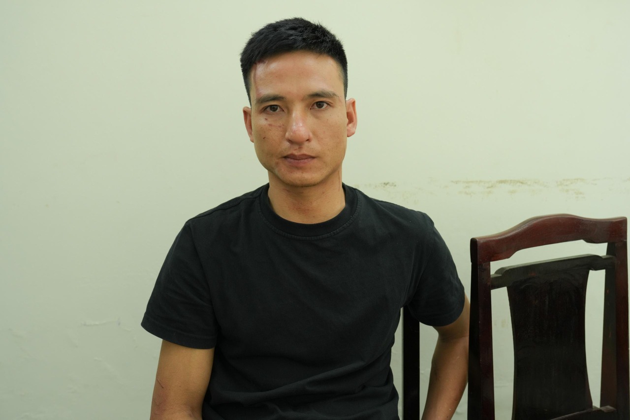 Đối tượng Nguyễn Văn Hùng tại cơ quan công an. Ảnh: Công an Quảng Trị