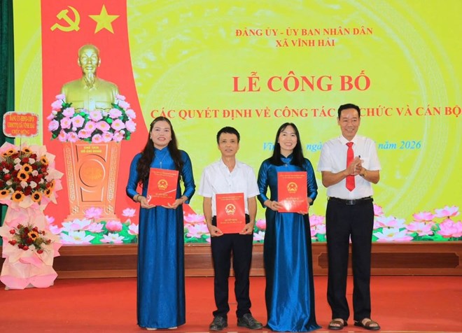 Hải Phòng fusionne de nombreuses écoles publiques, nomme des cadres de direction. Photo: Portail d'information électronique de la commune de Vĩnh Hải - Hải Phòng