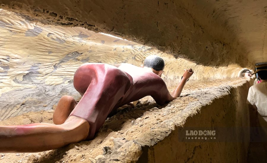 Phương pháp “đào to, nén nhỏ” được 21 tù binh lên kế hoạch thoát ngục bằng những dụng cụ thô sơ nhất. Ảnh: Thanh Bình