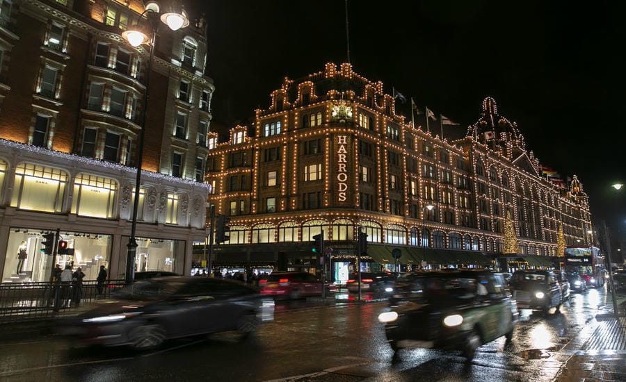 Những con phố London là bối cảnh quen thuộc trong các video ghi lại một ca làm việc của Bryce Pritchett. Ảnh: Xinhua