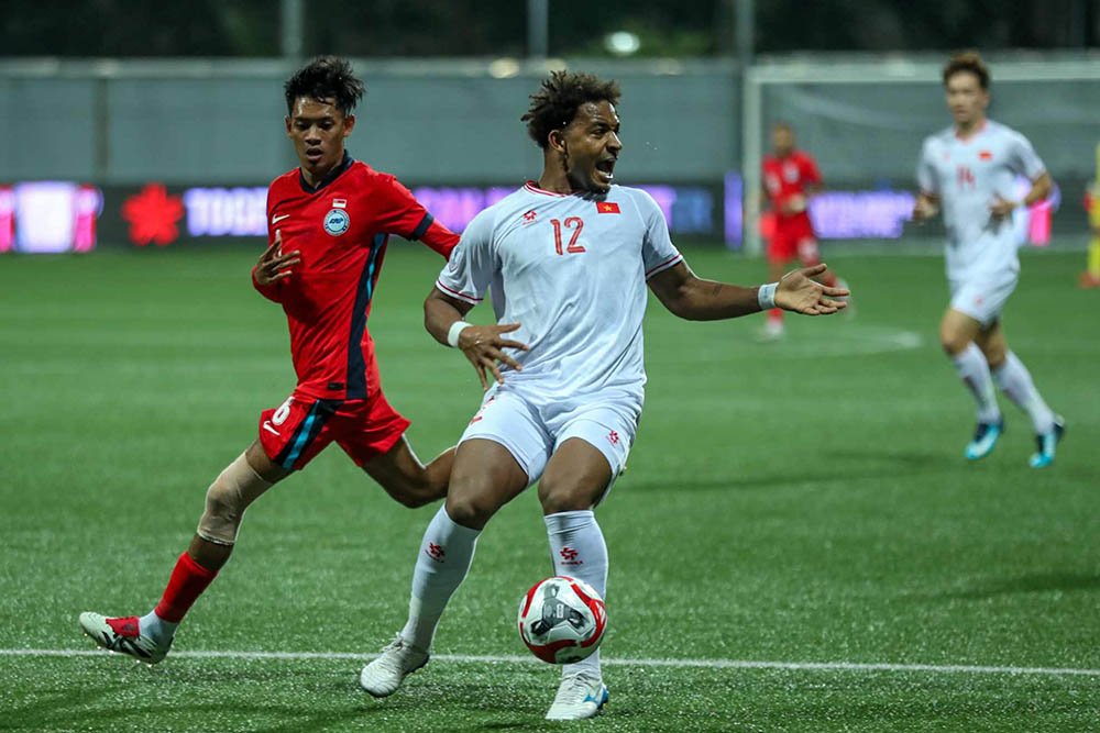 Vietnam team faces Singapore in the third match of ASEAN Cup 2026. Photo: VFF