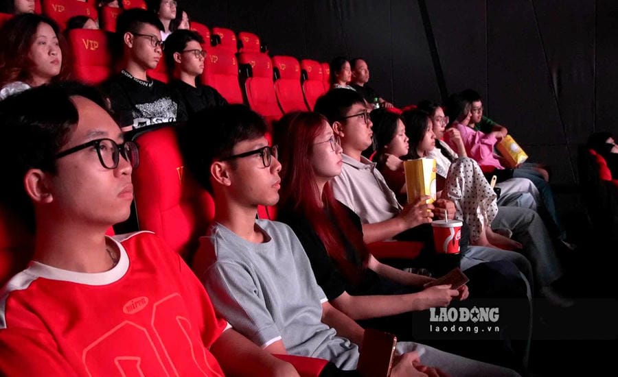 Many young audiences have come to historical films in the Film Week celebrating the 79th anniversary of War Invalids and Martyrs' Day (July 27, 1947 - July 27, 2026) to understand and love the country more. Photo: Anh Phuong