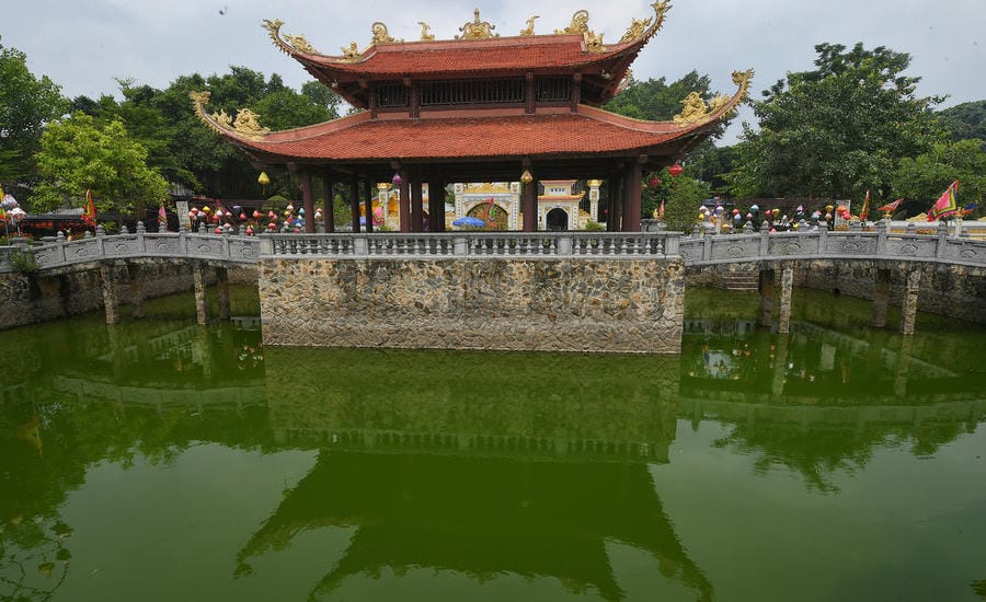 Lanh Giang Temple (Ninh Binh), one of the centers for practicing Mother Goddess worship and Hau Dong rituals in the Northern Delta region.
