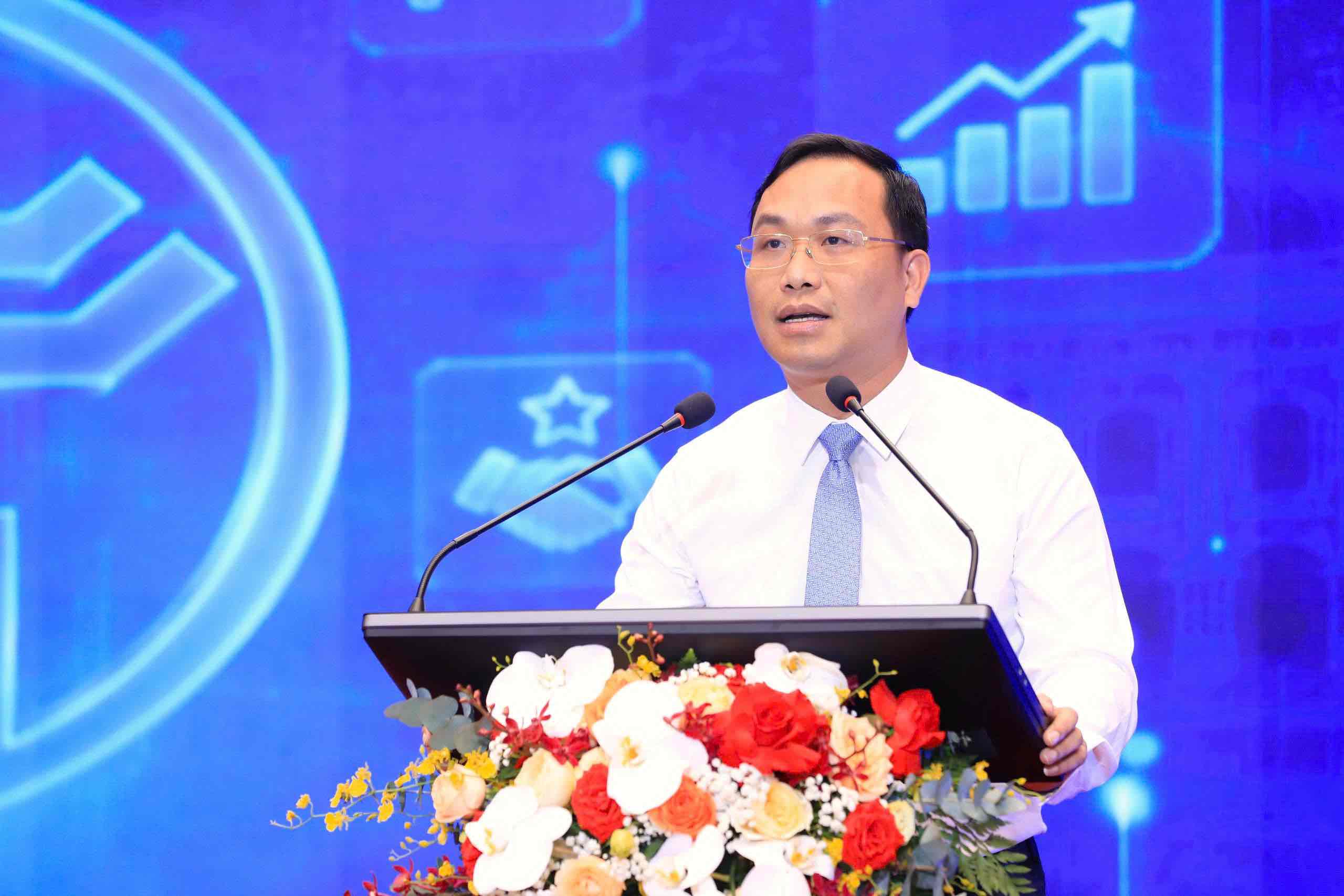 Ông Nguyễn Tiến Thiết - Chánh Văn phòng UBND TP phát biểu tại buổi lễ. Ảnh: UBND TP Hà Nội