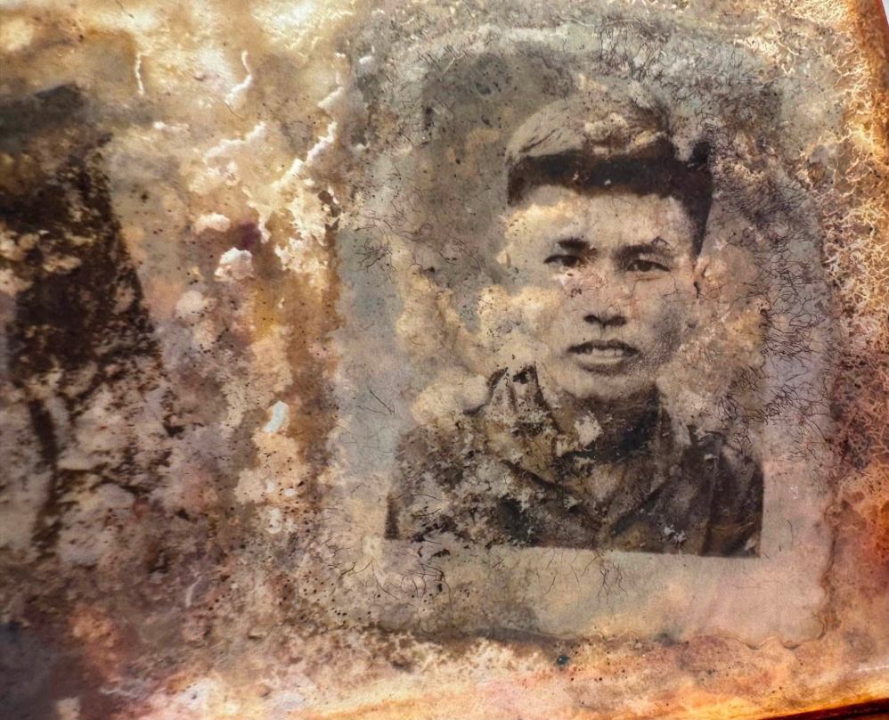 Urgently search for relatives and comrades of martyrs in the picture. Photo: Team K72, Military Command of Dong Nai City
