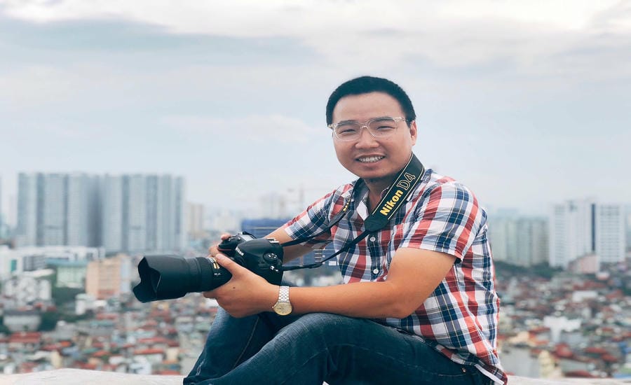 Nguyen Tran The Hiep pursues the digitization of heritage data. Photo: Character provided