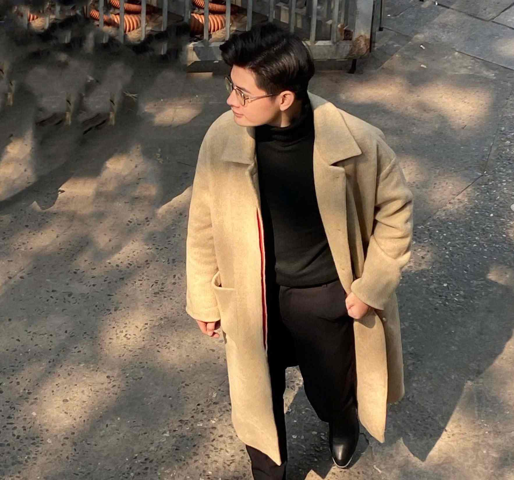 Men's fashion outfits are not just about combining clothes but also about expressing each person's style and personality. Photo: Vu Cuong