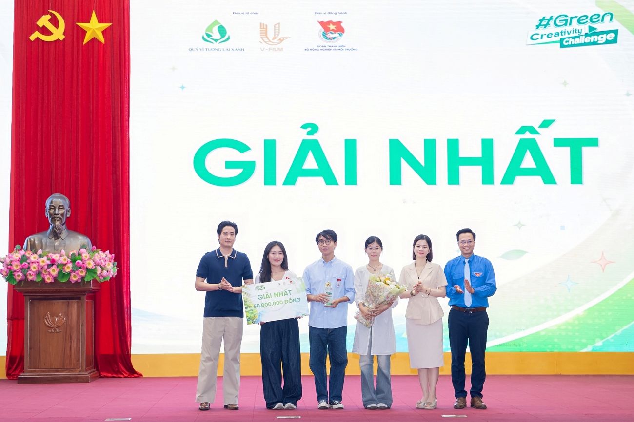 . The work of the First Prize winning team of the contest shares a perspective on transforming the use of green means of transportation to maintain a healthy source of energy for themselves and life. Photo: BTC.