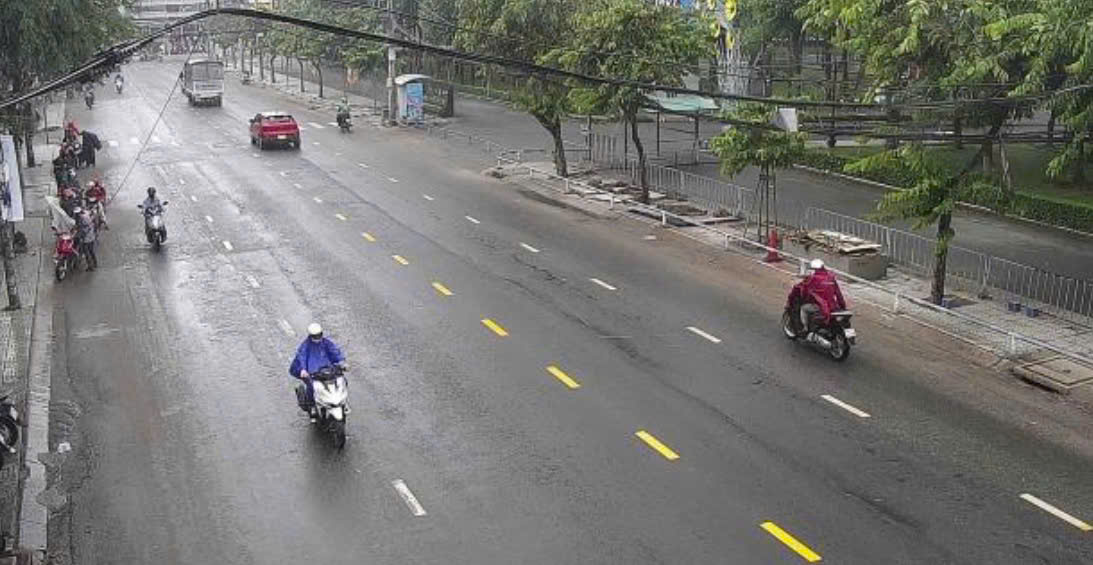 Mưa dông xảy ra sáng 30.7 ở TPHCM. Ảnh: UDI Maps
