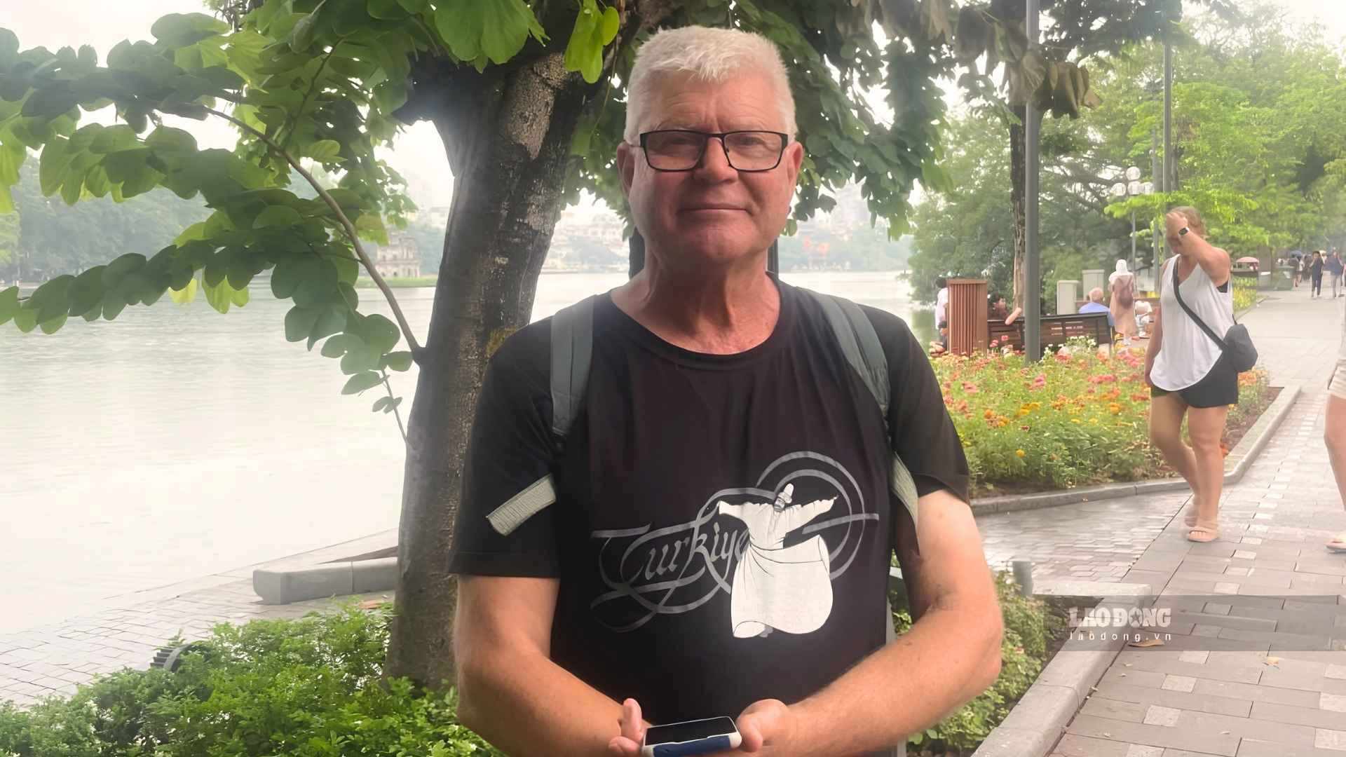 Mr. Ron returned to Vietnam after 20 years to re-enact his cross-Vietnam journey. Photo: Minh Vu