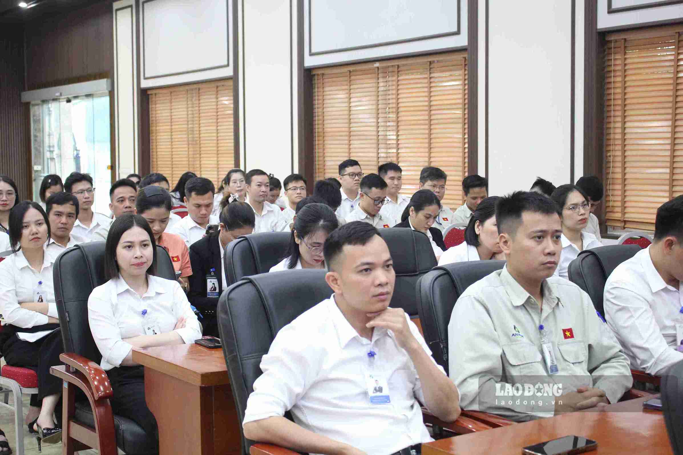 Hội nghị thu hút đông đảo đoàn viên, công nhân lao động Công ty Cổ phần Nhựa An Phát Xanh tham dự. Ảnh: Mai Hương