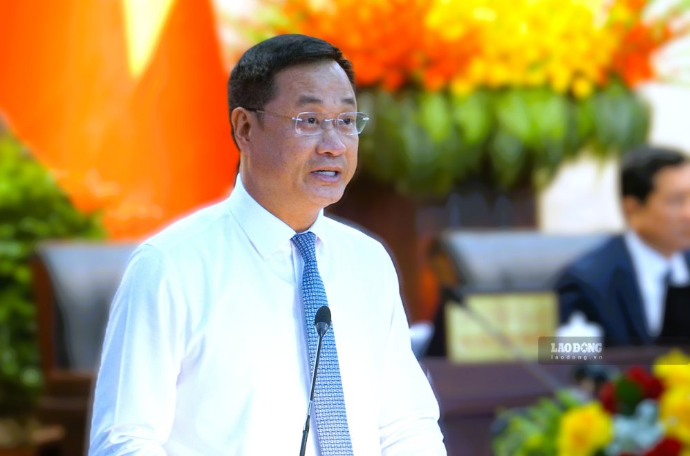 Da Nang City Party Secretary Le Ngoc Quang rectifies officials who are afraid of mistakes and avoid work. Photo: Hoang Bin
