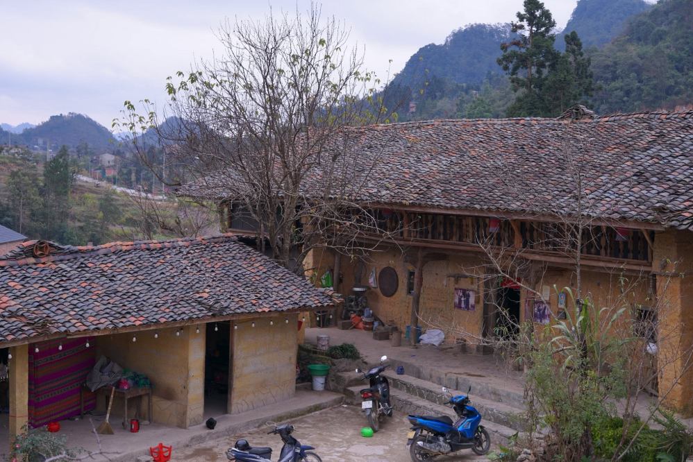 Chỗ ở của người dân bản địa. Ảnh: Đặng Phương