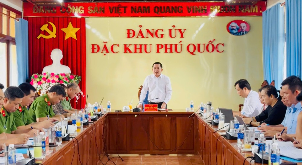 Đại biểu dự buổi làm việc. Ảnh: Hoàng Dung/Trung tâm dịch vụ tổng hợp đặc khu Phú Quốc