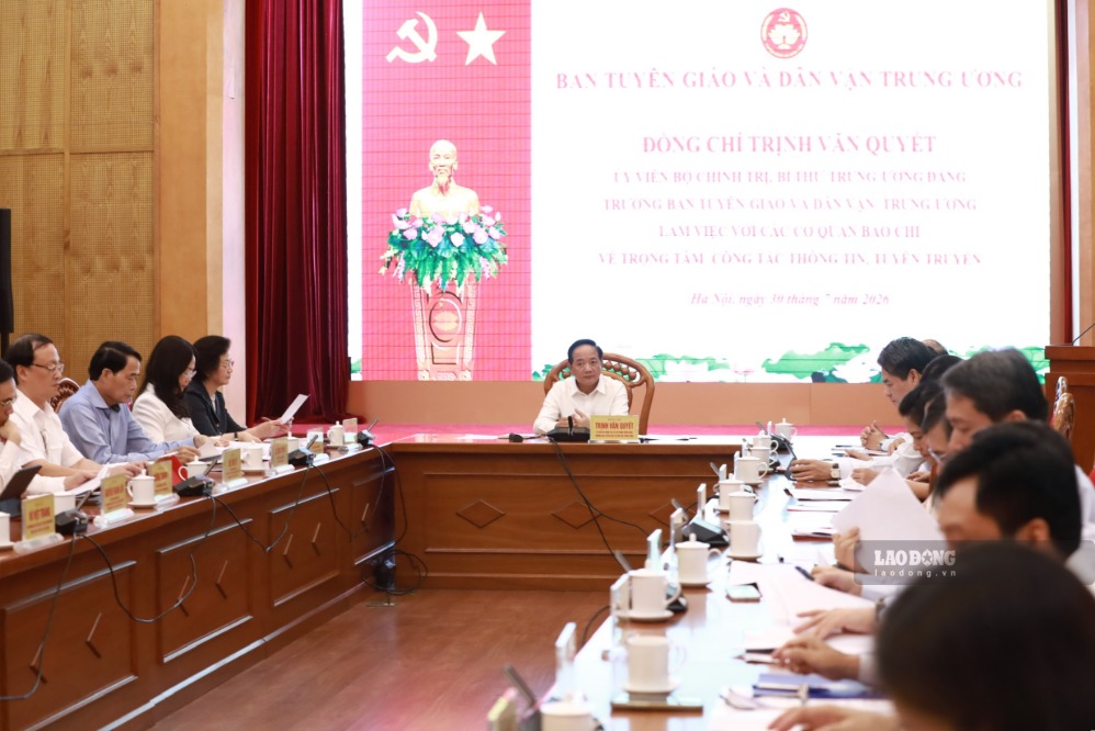 Quang cảnh buổi làm việc của Ủy viên Bộ Chính trị, Bí thư Trung ương Đảng, Trưởng Ban Tuyên giáo và Dân vận Trung ương với các cơ quan báo chí. Ảnh: Duy Tuấn