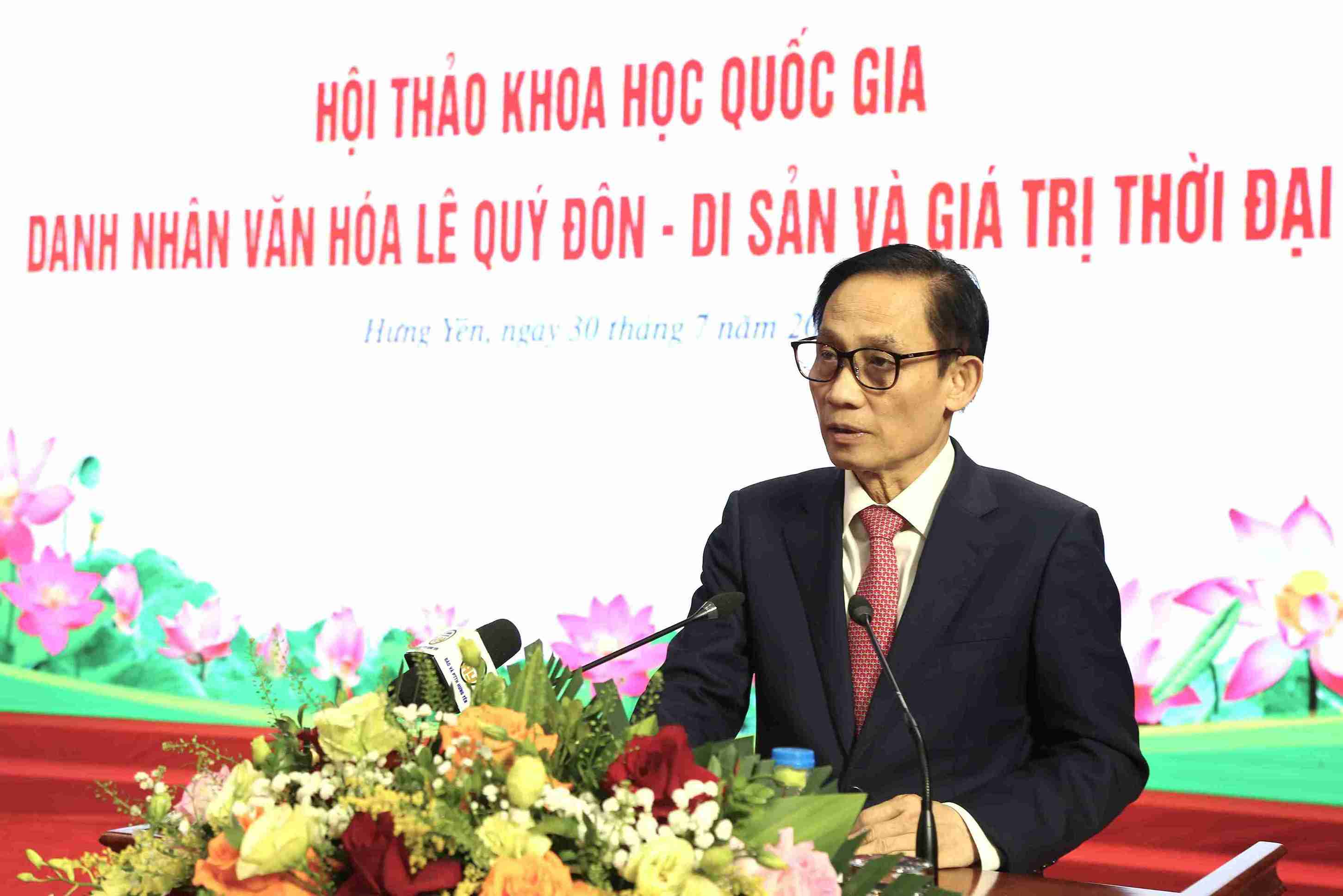 Ông Lê Hoài Trung - Ủy viên Bộ Chính trị, Bộ trưởng Bộ Ngoại giao phát biểu tổng kết và bế mạc Hội thảo. Ảnh: Cổng TTĐT tỉnh Hưng Yên