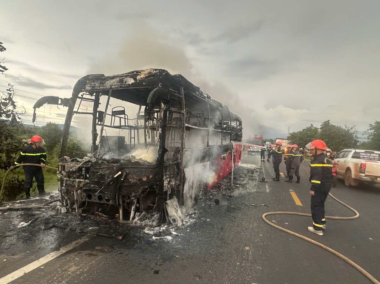Scène de l'incendie de l'autocar. Photo: Fournie par la police