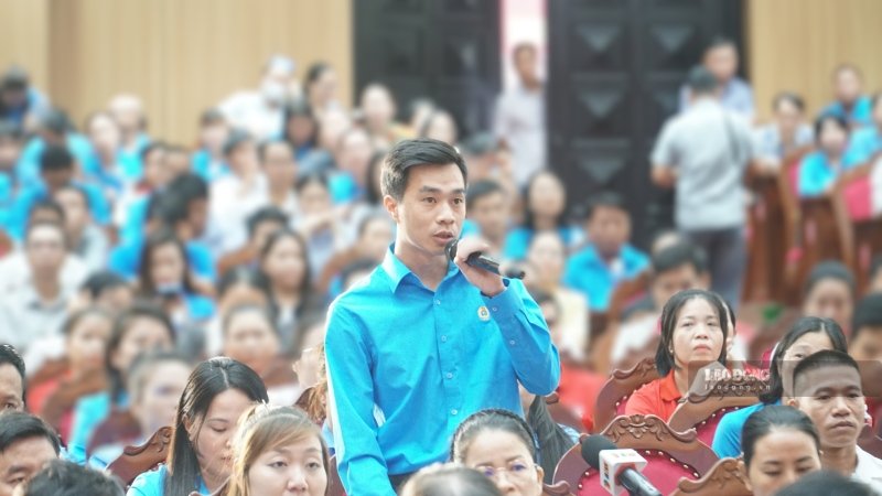 Vấn đề khó tiếp cận nhà ở xã hội được cử tri công nhân Đà Nẵng phản ánh tại buổi tiếp xúc với lãnh đạo Đà Nẵng tháng 5.2026. Ảnh: Hoàng Bin
