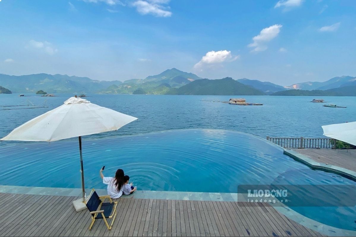 Weather forecast for the Northwest region today helps tourists refer to information before exploring and experiencing outdoor activities. Photo: Minh Chuyen