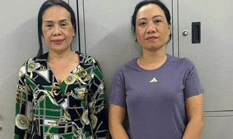 
Bị cáo Nguyễn Thị Linh (bìa trái) và bị cáo Lý Thị Ngọc Bích thời điểm bị bắt. Ảnh: Công an cung cấp 