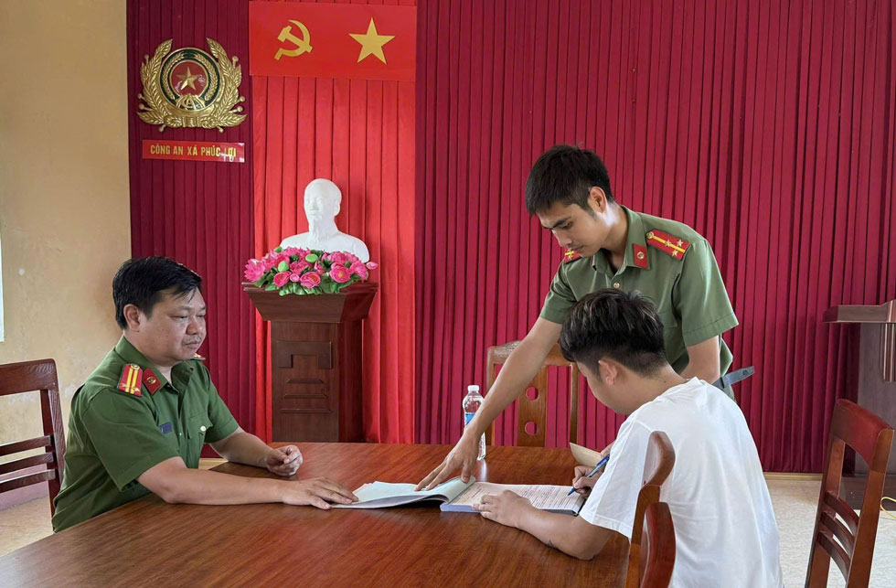 Nam thanh niên phát ngôn thiếu căn cứ trên TikTok. Ảnh: Công an tỉnh Lào Cai