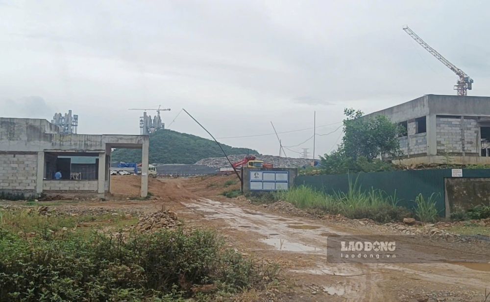 Dự án nhà máy xử lý rác ì ạch sau hơn 20 năm triển khai. Ảnh: Quách Du