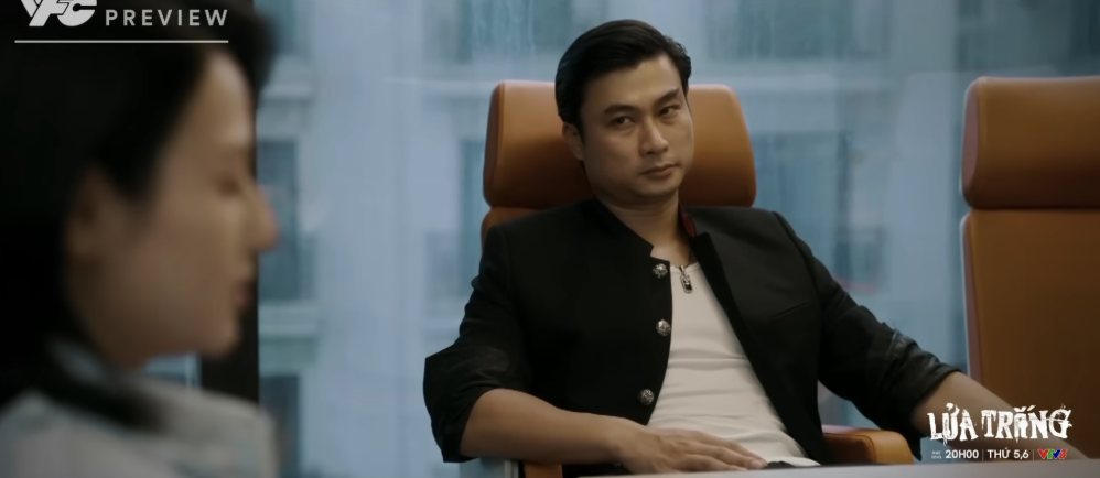 Mai ngày càng thâm nhập sâu vào băng đảng của Lão Công. Ảnh: VFC.