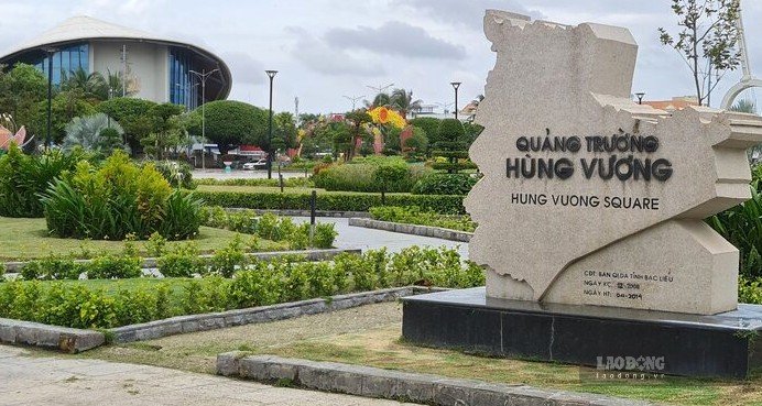 Quảng trường Hùng Vương, Cà Mau nơi tổ chức Lễ hội Khinh khí cầu tỉnh Cà Mau lần thứ I. Ảnh: Nhật Hồ.