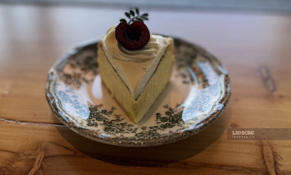 Eating too many sweets like pastries will increase the risk of increased uric acid. Photo: Kieu Vu